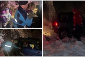 O familie cu trei copii, niciunul mai mare de 7 ani, blocată în nămeţi la Semenic. Zăpada i-a ţinut captivi timp de trei ore dramatice