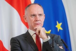 Austria ridică graniţele aeriene pentru România. Marcel Ciolacu: Am spart gheața! Merităm în Schengen