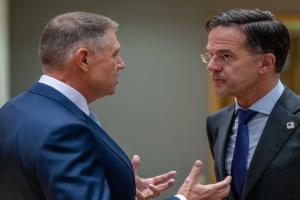 România a notificat oficial NATO pentru a-l propune secretar general pe Klaus Iohannis - presă