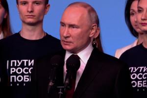 Vladimir Putin, "new personal best". Votat de 76 de milioane de oameni, a fost reales preşedintele Rusiei cu 10% mai multe voturi decât la precedentele alegeri