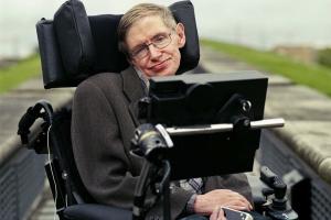 Avertismentul lui Stephen Hawking: Sfârşitul civilizaţiei este aproape. Toţi suntem vinovaţi