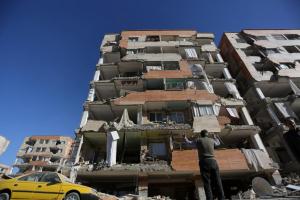 Bilanţul cutremurului devastator din Iran a ajuns la 530 de morţi şi peste 8.000 de răniţi
