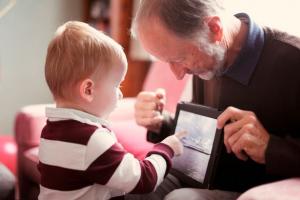 De ce E PERICULOS să îţi laşi copilul să petreacă timp cu bunicii lui! Concluzie şocantă a unui studiu publicat în Marea Britanie