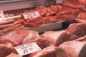 Carnea de porc s-ar putea scumpi cu câţiva lei pe kilogram din cauza pestei porcine