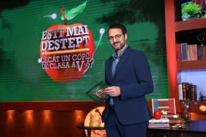 Andrei Aradits prezintă "Eşti mai deştept decât un copil de clasa a V-a", din 20 noiembrie, la Antena 1