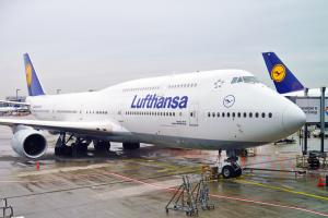 Zboruri anulate la Lufthansa, din cauza unei defecţiuni informatice. Un Dorel a distrus cablurile în timpul unor lucrări