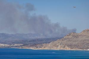HARTA zonelor cu risc de incendiu în Grecia. Insulele cu grad de risc 5, considerat extrem. Un alt incendiu a izbucnit în Rodos. Pompierii cer ajutor urgent