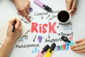 (P) Mangementul riscului - concept care se aplică în foarte multe domenii, pe plan personal și profesional