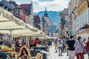 Cele mai vizitate oraşe din România de către turiştii străini. Nici românii nu le-au ocolit