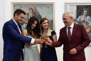 Imagini de la nunta fiului lui Liviu Dragnea. Liderul PSD, însoțit de iubita sa, Irina Tănase