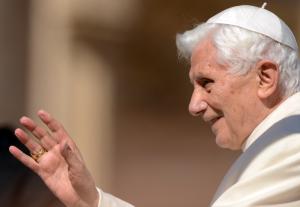Papa Benedict al XVI-lea a aparut pentru ultima data in public, la balconul castelului Gandolfo