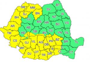 Jumătate de țară, inclusiv București, sub cod galben de ploi, grindină și vijelii, în următoarele ore. Vreme severă în 26 de județe până la noapte
