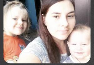 Nouă membri ai aceleiași familii, inclusiv doi copii mici, împușcați mortal în casa lor din orașul Volnovakha, ocupat de ruși