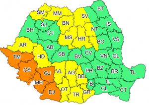 Aproape jumătate de țară, sub avertizări cod galben și portocaliu de ploi, grindină și vijelii. Vreme severă până joi dimineață