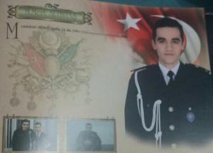 Primele IMAGINI cu asasinul ambasadorului Rusiei în Turcia, ucis de forţele de ordine. Mevlüt Mert Altıntaş avea 22 de ani şi făcea parte din forţele antirevoltă (FOTO, VIDEO)