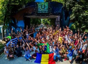 UNTOLD 2017.Cod ROȘU de caniculă și de distracție! Zeci de mii de tineri au ajuns deja la Cluj pentru festivalul UNTOLD - FOTO