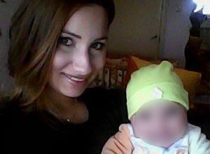 O tânără de 23 de ani din Buzău, mamă a unei fetiţe de un an, şi-a pus capăt zilelor din cauza depresiei (Foto)
