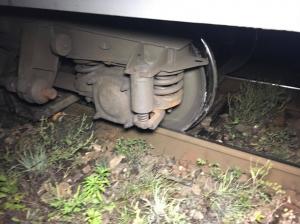 ACCIDENT FEROVIAR în Cluj! Un tren de călători a DERAIAT la ieşirea din Dej. Garnitura a sărit de pe şine! (FOTO + VIDEO)