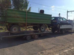 Caravana bizară de mașini tractate de către doi șoferi români, oprită în Ungaria (Video)