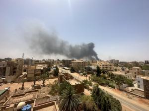 Ciocniri violente între forţele paramilitare şi armată în Sudan. Trei civili au murit. SUA şi Rusia cer o "încetare imediată a violenţelor"