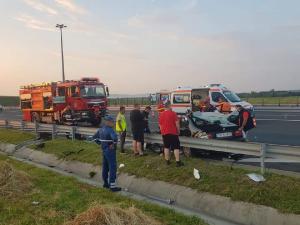 Familie spulberată pe autostrada A1 Timisoara – Lugoj. Doi oameni morţi, doi copii sunt în comă. Şoferul vinovat a fugit