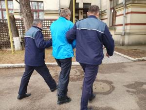 Oroare în Botoșani. Un bărbat a fost trimis în arest după ce ar fi violat o bătrânică de 92 de ani, de Revelion