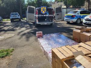 Bărbat din Suceava, prins cu aproape 40.000 de pachete de țigări de contrabandă în mașină