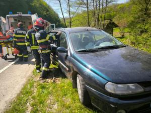 Accident grav cu 5 victime, în Hunedoara. O maşină a fost izbită în plin de un camion care încerca să evite un alt impact