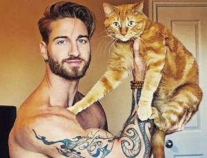 Bărbatul perfect este posesor de pisică. Burlacii care îşi pun la profil poză cu simpaticele feline au un succes nebun la femei
