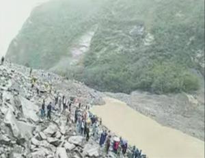 Bilanț CUTREMURĂTOR în urma alunecării de teren din China! Numărul MORȚILOR continuă să crească