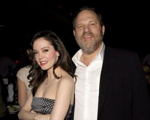 Șoc la Hollywood! Fostul manager al actriței Rose McGowan s-a sinucis: "Scandalul Harvey Weinstein a distrus-o"