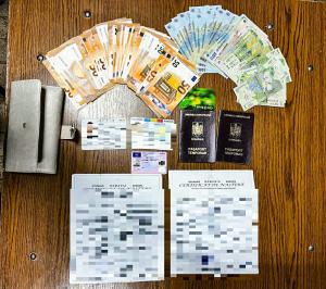 Doi soți întorși în țară din Italia și-au pierdut portofelul cu toți banii pe care îi aveau la ei
