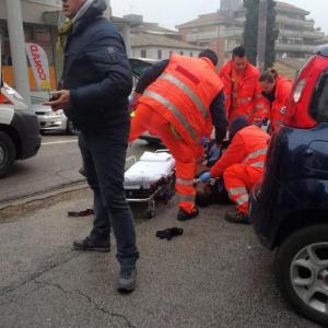 Alertă în Italia! Mai mulţi imigranţi au fost împuşcaţi pe străzi, la Macerata. Primar: "Rămâneţi în case, să nu se mişte nimeni!" (Imagini dramatice)