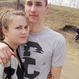 Cristina şi iubitul ei au murit ținându-se de mână. S-au înecat într-o gură de canalizare, în Moldova (Video)