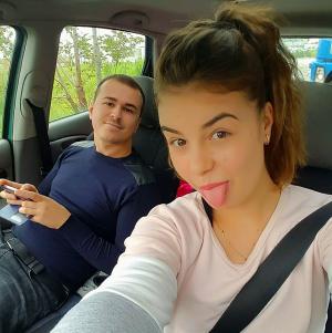 O româncă de 23 de ani este cea mai tânără şoferiţă de TIR din Europa: 'De atunci m-am îndrăgostit efectiv' - GALERIE FOTO