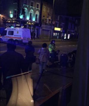 O mașină a intrat într-un grup de pietoni, în Londra! Poliția a fost mobilizată masiv în zonă!