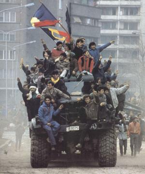 21 decembrie `89. Manifestația se transformă în haos