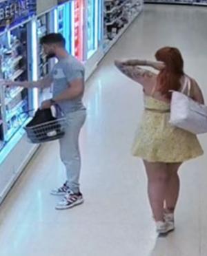 Un cuplu de români a speriat Anglia. Cei doi au plecat din magazine cu bunuri în valoare de 30.000 de lire sterline pe care au "uitat" să le plătească