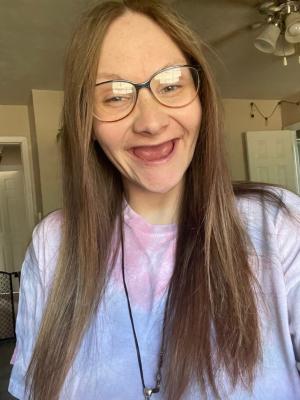 "Mi-era frică să merg la dentist". O tânără de 23 de ani şi-a pierdut toţi dinţii şi a ajuns să poarte proteze dentare, în SUA