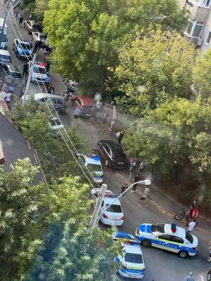 Un șofer din București oprit cu focuri de armă, după o urmărire ca în filme prin oraș