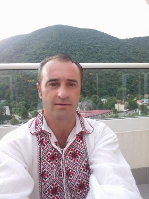 A murit Gică Giurcă, lăutarul gorjean care a încercat să se sinucidă săptămâna trecută. Era la terapie intensivă, ținut în viață doar de aparate