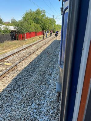 Bărbat lovit mortal de tren, pe ruta Bucureşti-Constanţa. Călătorii ajung la destinaţie cu peste 2 ore întârziere