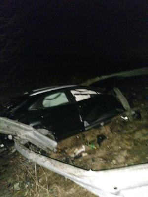 Un tânăr spaniol a murit pe A1, lângă Nădlac, într-o Kia Ceed încolăcită de balustrada metalică