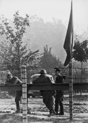 Foto! 9 noiembrie '89: Ziua în care Europa s-a reunit! Zidul Berlinului a căzut