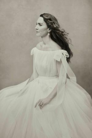 Kate Middleton, fotografii la împlinirea a 40 de ani. Aduce un omagiu prințesei Diana şi Reginei Elisabeta a II-a