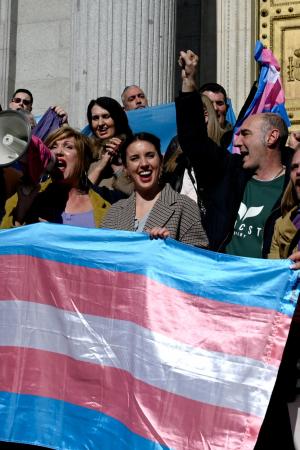Spania a adoptat legea care permite schimbarea sexului de la vârsta de 16 ani, pe cartea de identitate