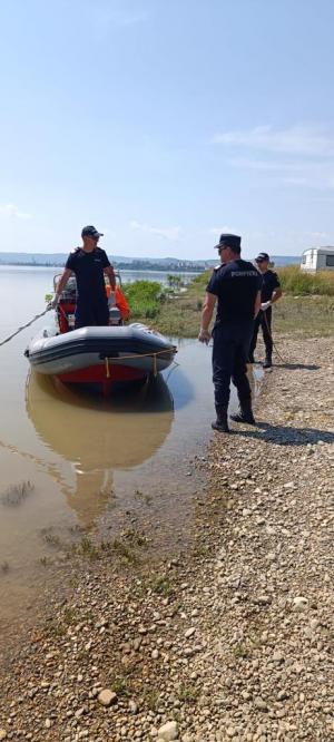 Dispărut fără urmă de trei zile, Cătălin a fost găsit mort în apele Dunării. Tânărul de 18 ani trebuia să dea BAC-ul peste câteva zile, dar a ales moartea
