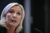Aproape jumătate dintre musulmanii din Franța ar pleca din ţară dacă Marine Le Pen câştigă alegerile din 2027
