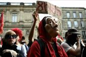 Liberté, égalité, revoltă în licee. De unde au pornit violențele din Franța și ce urmează pentru elevi