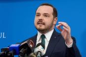Rogobete caută bani pentru tratamentele bolnavilor de cancer: "Au tăiat cu barda de sus până jos"